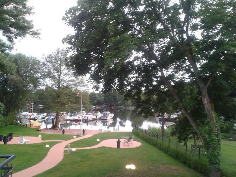 Haus Am See Берлін Екстер'єр фото